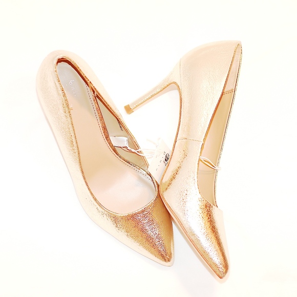 a new day Shoes - ✨⭐️Gold Pointed Pump Heels